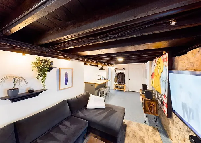 Chi-town Hideout #b - Near Metra Apartamento *