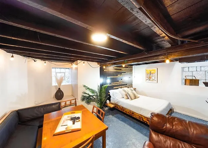 Chi-town Hideout #b - Near Metra Apartamento *